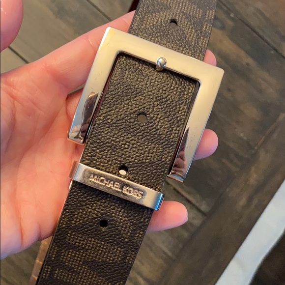 Michael Kors Belt ❌❌SOLD❌❌ - Picture 3 of 3